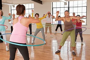 Hula Hoop – da kommt jeder auf den Dreh