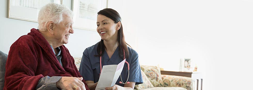 Pflege mit dem Pflegedienst organisieren