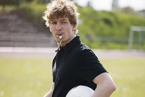 Schiedsrichter für Vereine: Ausbildung und Kosten