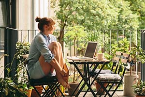 Nachbarschaftsrecht: Aktuelle Regeln & Nachbarrecht erklärt